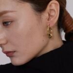 Stylish Gold PVD Plated Huggie Earrings: Stainless Steel Round Unusual Jewelry - Joyería Acero Inoxidable Mujer