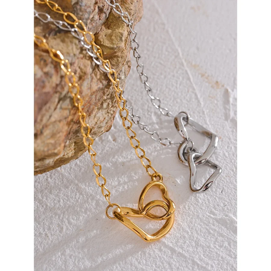 Heart Pendant Fashion Necklace - Won't Separate Cast, Durable Jewelry