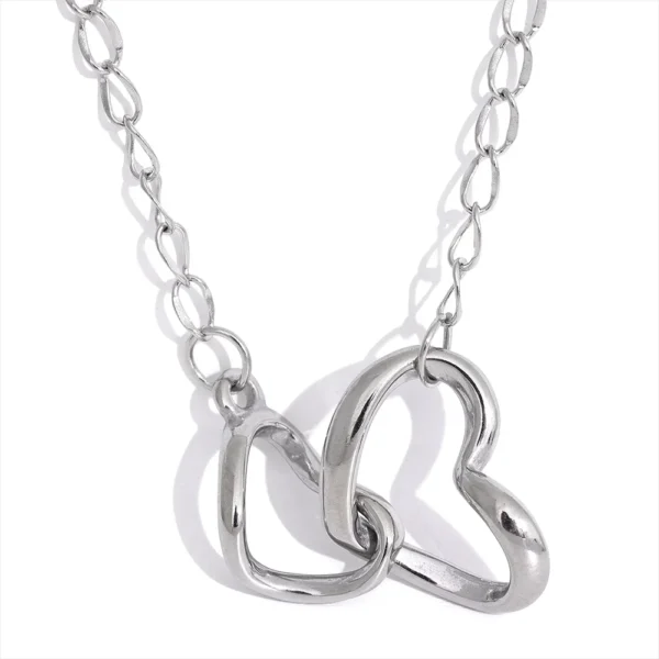Heart Pendant Fashion Necklace - Won't Separate Cast, Durable Jewelry