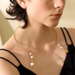Chic Jewelry Gift: Fashion Imitation Pearl Torques Golden Stainless Steel Open Choker Statement Necklace for Women