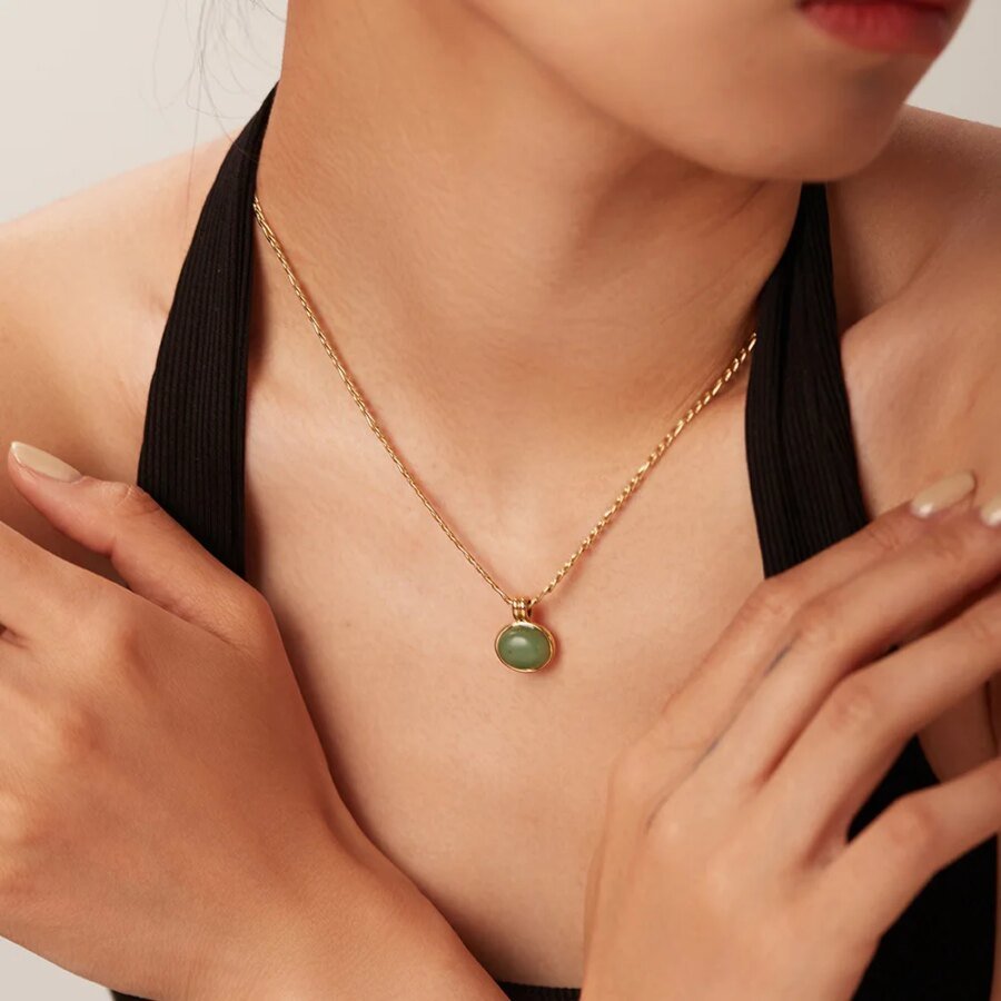 Chic Women's Necklace: Stainless Steel PVD 18K Gold-Plated Natural Green Jade Pendant