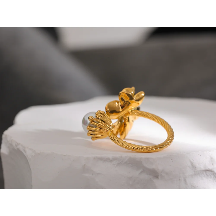 Fashion Flower Ring - Stainless Steel, Charm Design, Gold Color, Personality Statement Finger, Waterproof Jewelry Accessories for Women