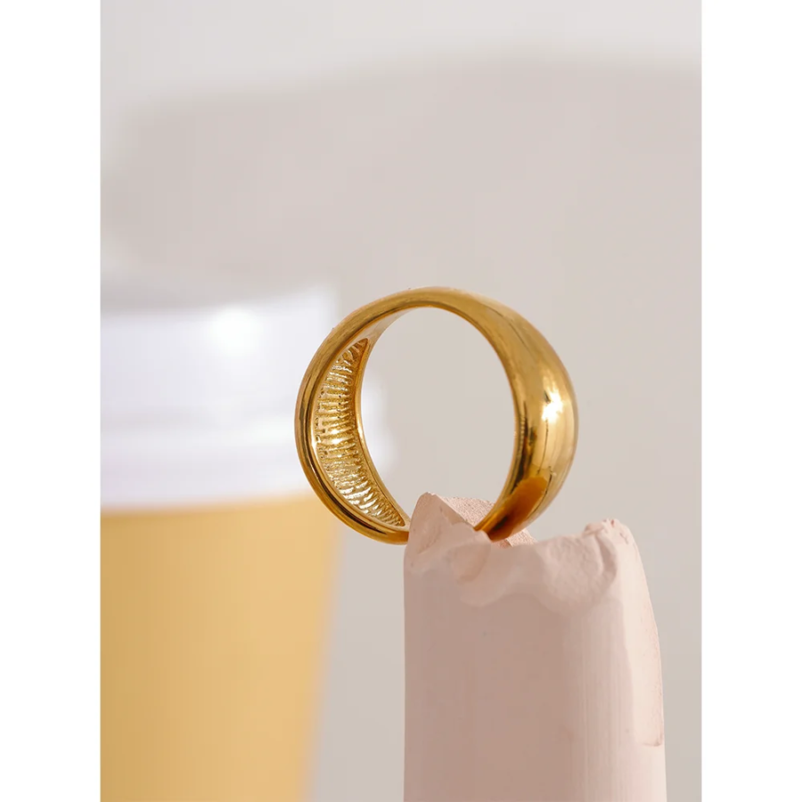 High-Quality Golden Elegance - Minimalist Unique Stylish Stainless Steel Ring with 18k PVD Plated, Waterproof Cast for Women's Fashion Jewelry