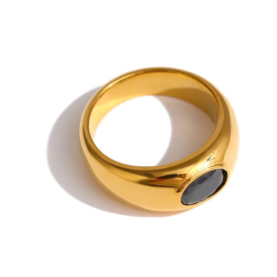 Dazzling Elegance - New Stainless Steel Crystal Rings with High-Quality Metal, Gold 18 K Plated Finger Ring, and Waterproof features, an Exquisite Jewelry Accessory