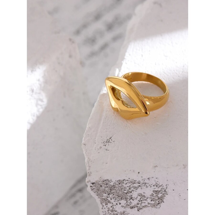 Luscious Lips - New Stainless Steel Lips Ring with Statement Golden Metal Texture, Rope Design, Waterproof Jewelry, a Unique bague acier inoxydable Gift